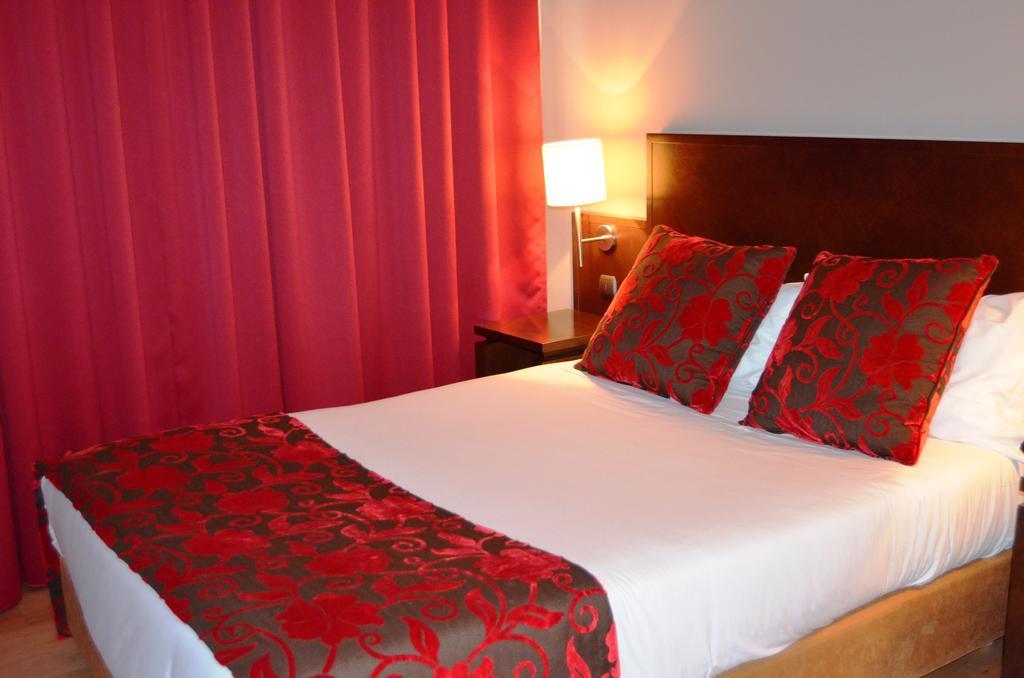 Hotel Torres Novas Eksteriør bilde